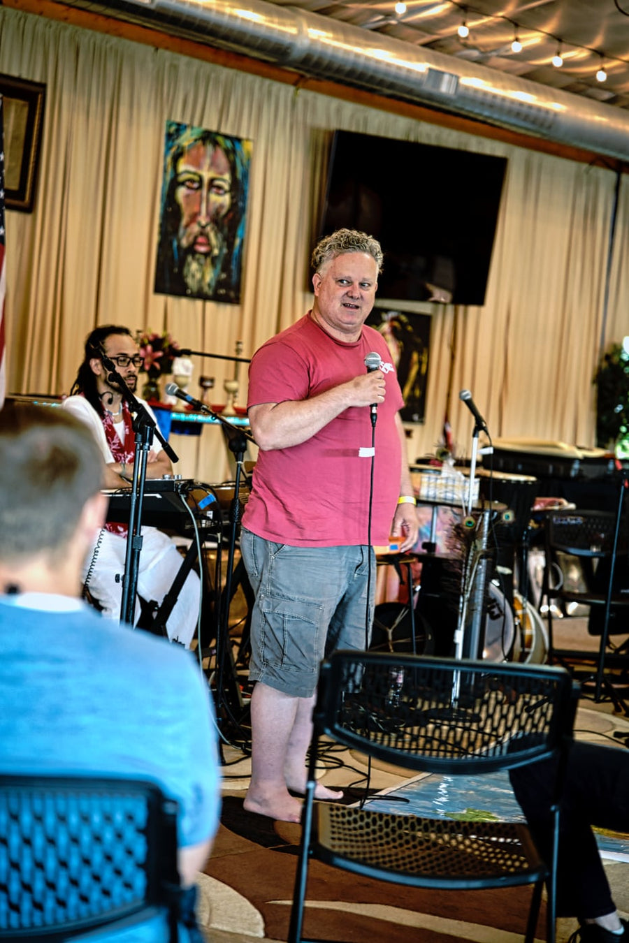 Taking the mic in the circle