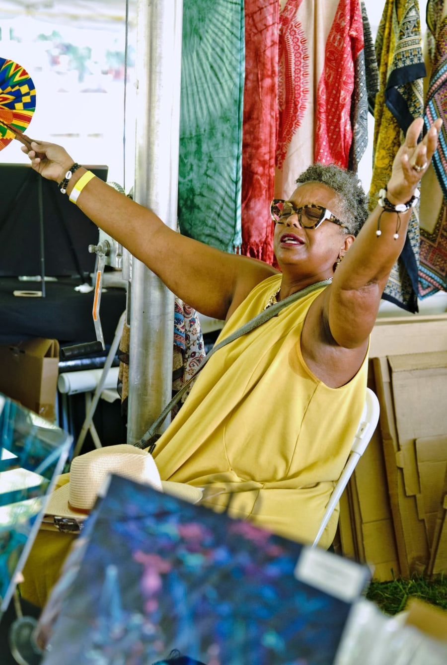 Praise at the vendor tables