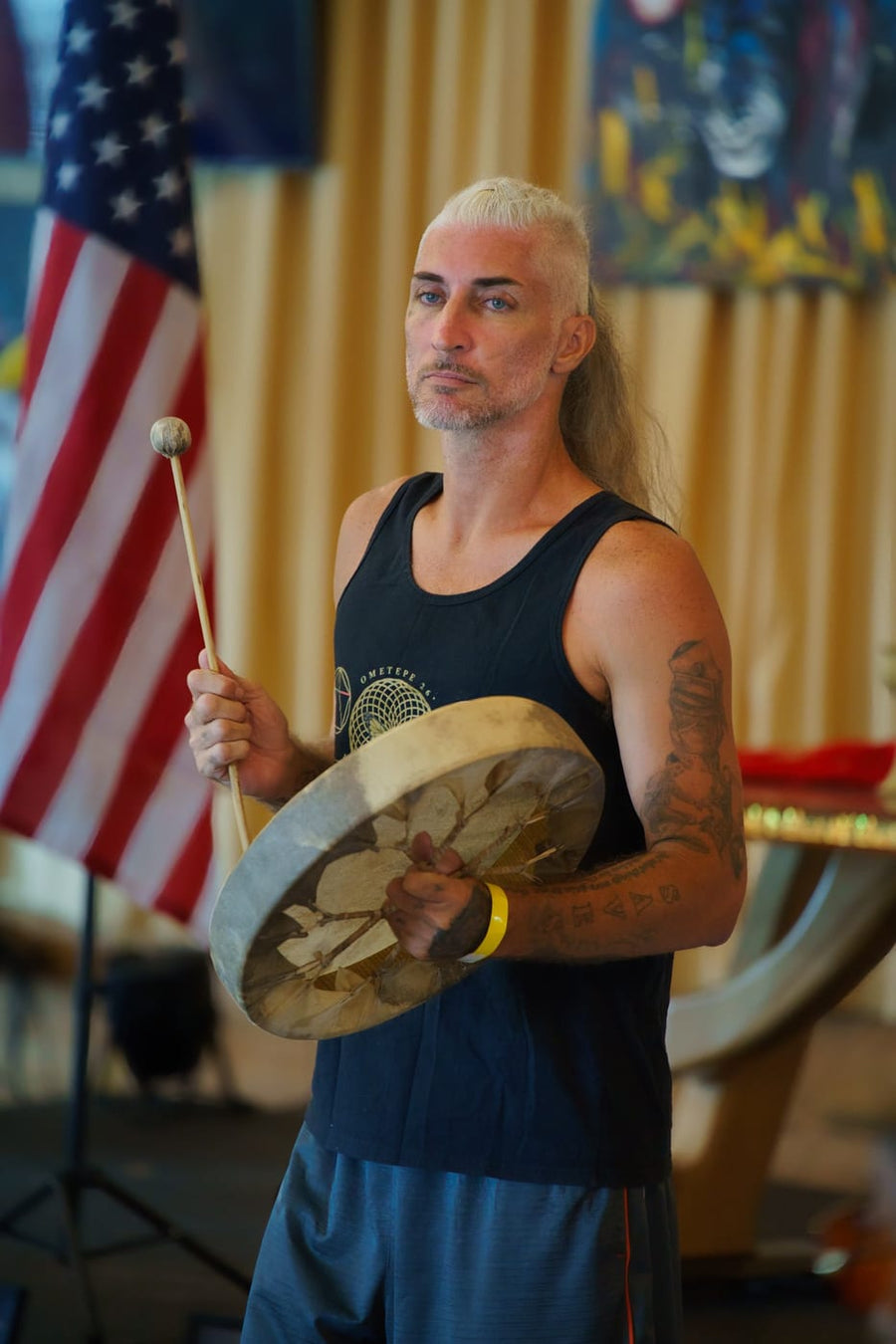 Frame drum, held steady