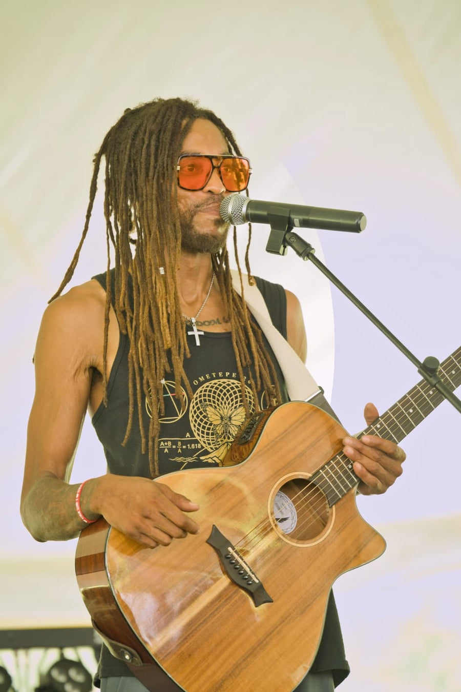 Singing over the strings
